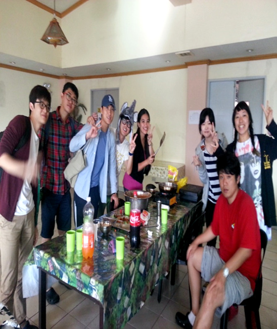 Food Critics: Students: Su Yeon, Ja Seong,Ho Sung, Ji Su, Sayuri (Japanese) and Min ji 뼋The food is fantastic and magnifico